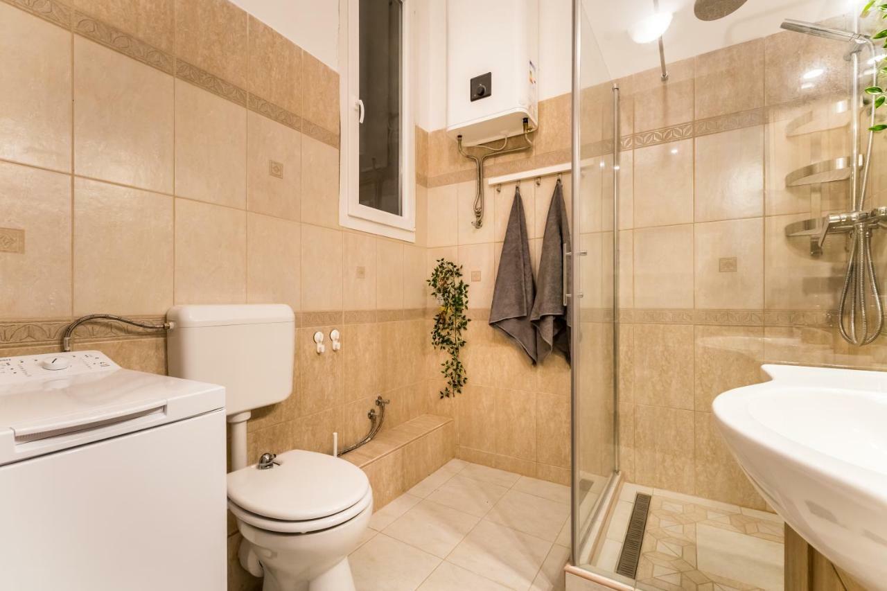 Bpr A2 Downtown Comfy Apartment Budapest Exterior foto